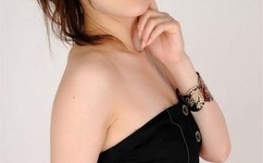 美女被男人肌肌捅破了